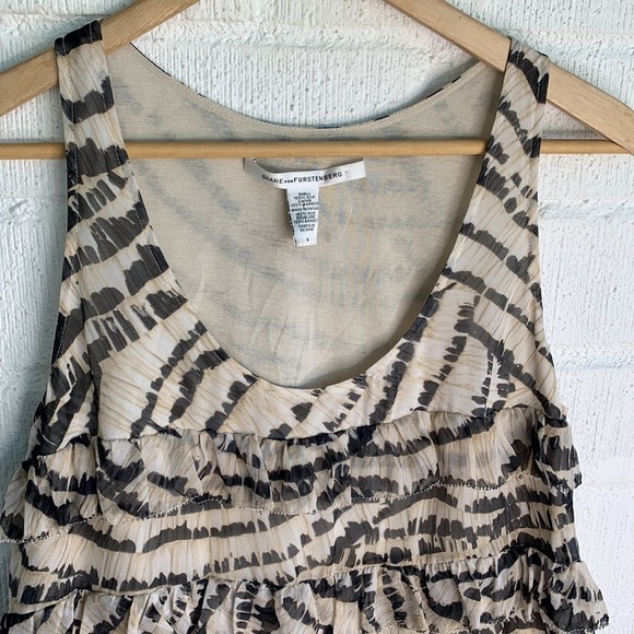 Diane Von Furstenberg Silk Pitonesa Ruffled Chiffon A-Line Tank Top Sz 4 - Picture 5 of 6